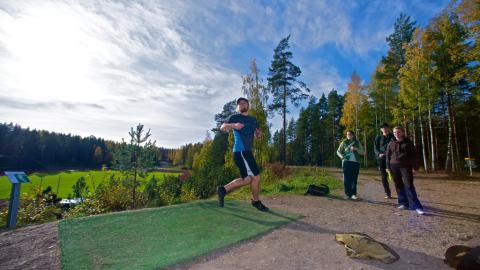 frisbeegolfia